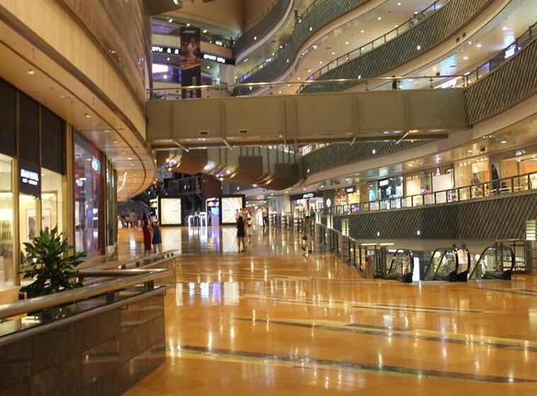 malls light