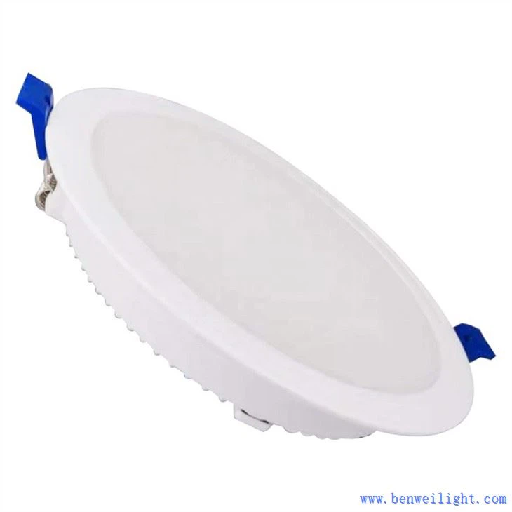 Mažos šviesios sienų plokštės