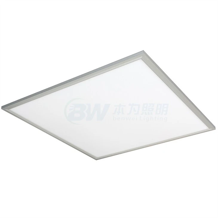 Skydo vedama pritemdoma LED skydelio aikštė