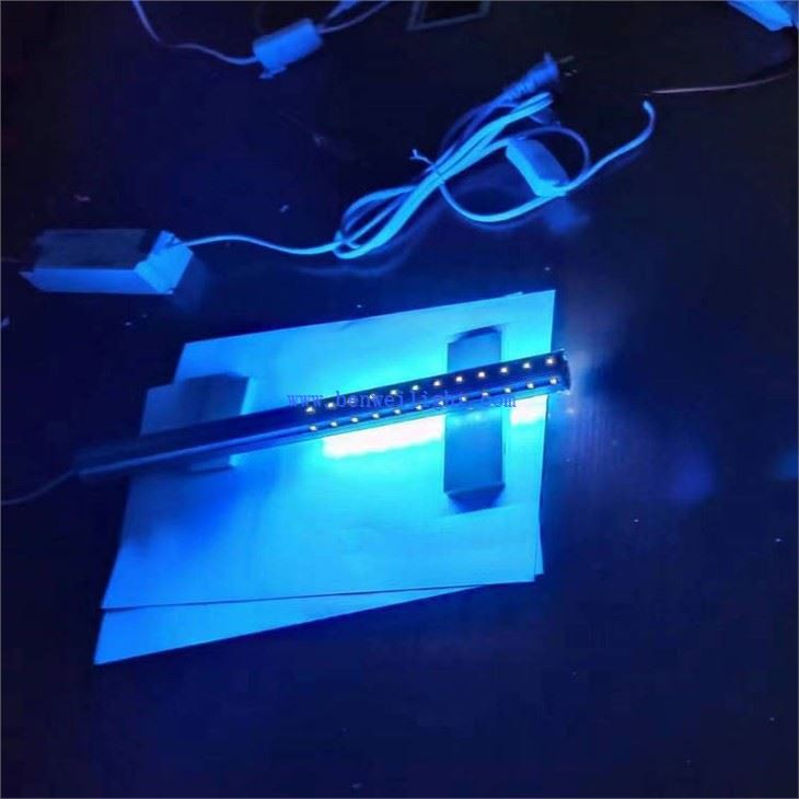uv LED light for conformal coating surface checking