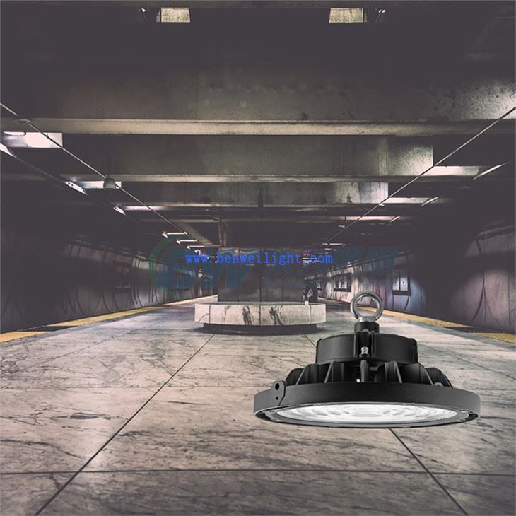 Garams nepralaidus LED High Bay