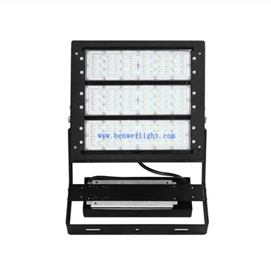 400 vatų LED prožektorių šviestuvas
